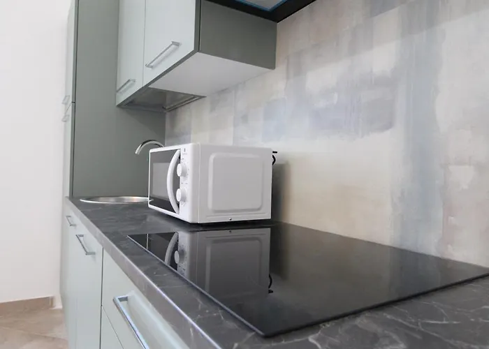 The House Outside The Walls * Сиена