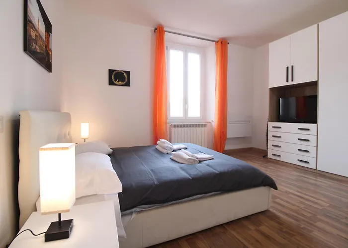 The House Outside The Walls Apartment *